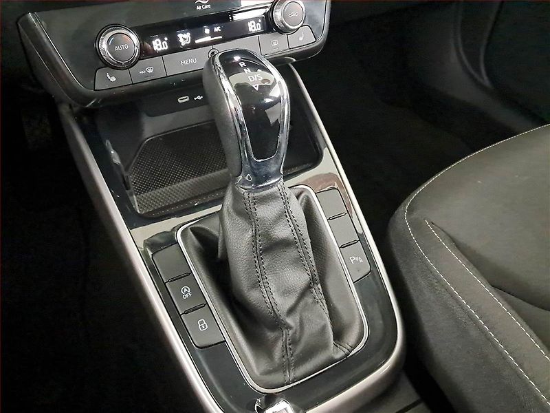 Škoda Fabia (2022) Style 1.0 TSI, Automat - fotka 13 z 20