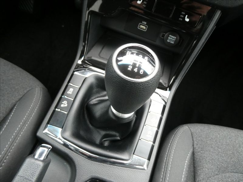 SsangYong Korando 1,5 T-GDI 120kW Style,ČR - fotka 29 z 40