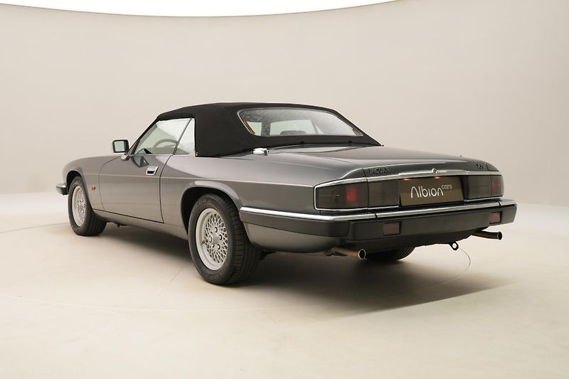 Jaguar XJS CONVERTIBLE 4.0 R6 AUT 1.maj - fotka 35 z 42