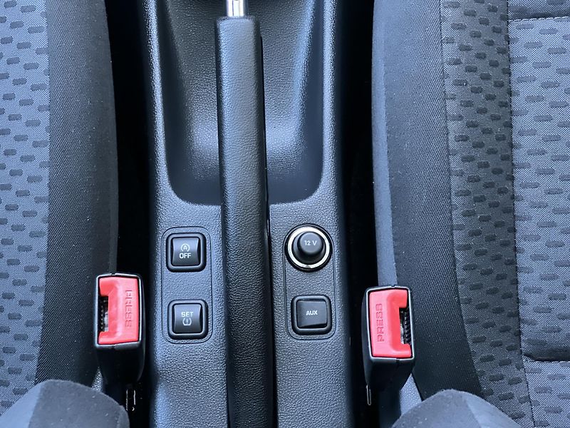 Škoda Roomster 1.2TSi 77kw PANORAMA TEMPOMAT - fotka 21 z 40