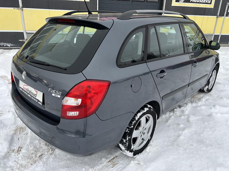 Škoda Fabia 1.4MPI 63KW,KLIMA,ALU,TEMPOMAT - fotka 7 z 38