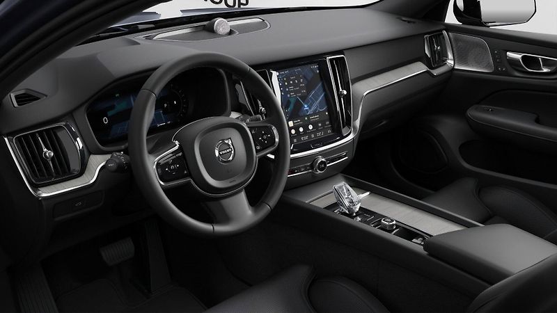 Volvo V60 (2026) Plus, Masáž, B&W, Pano, HeadUP - fotka 7 z 12