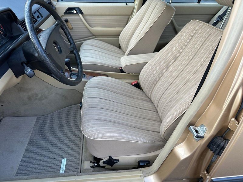 Volkswagen Multivan (2008) 2.5Tdi 96kw - fotka 18 z 27
