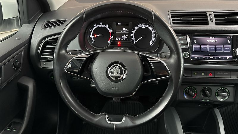 Škoda Fabia 1.0 TSI Active - fotka 9 z 23