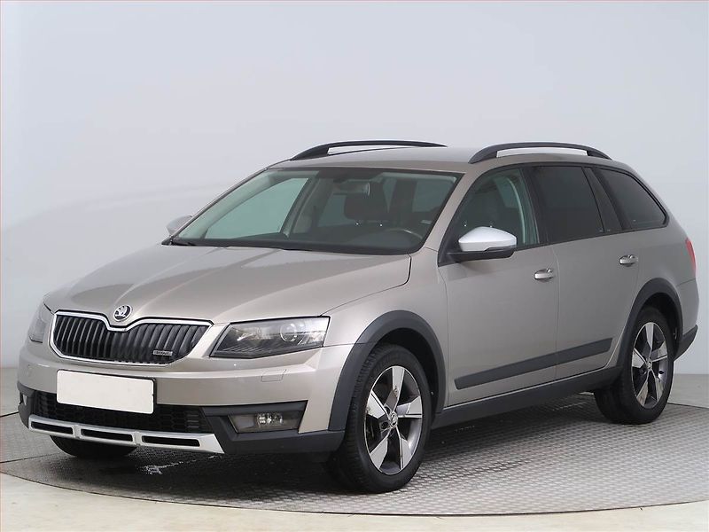 Škoda Octavia (2015) Scout 2.0 TDI, 4X4, Automat - fotka 2 z 14