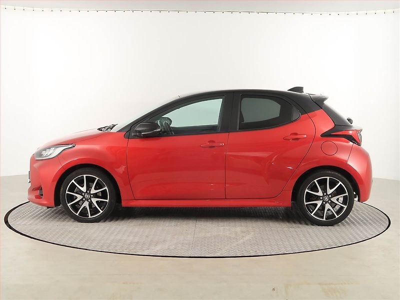 Toyota Yaris (2022) Style 1.5 VVT-i Hybrid - fotka 3 z 18