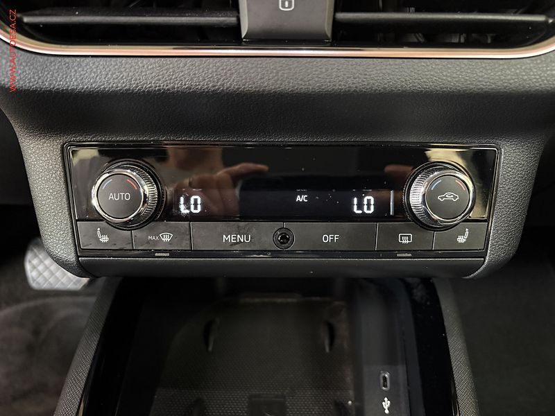 Škoda Kamiq (2020) 1.0 TSi, Style, DSG, TZ, navi - fotka 15 z 16