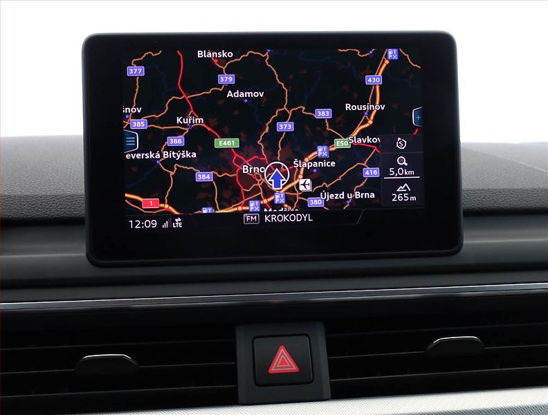 Audi A4 (2017) 2.0 TDI, Navi, Bi-Xenony - fotka 15 z 19