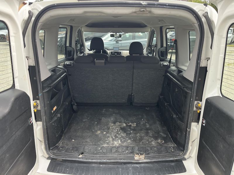 Opel Combo (2013) 1.4i 16v 70kw Klima - fotka 14 z 19