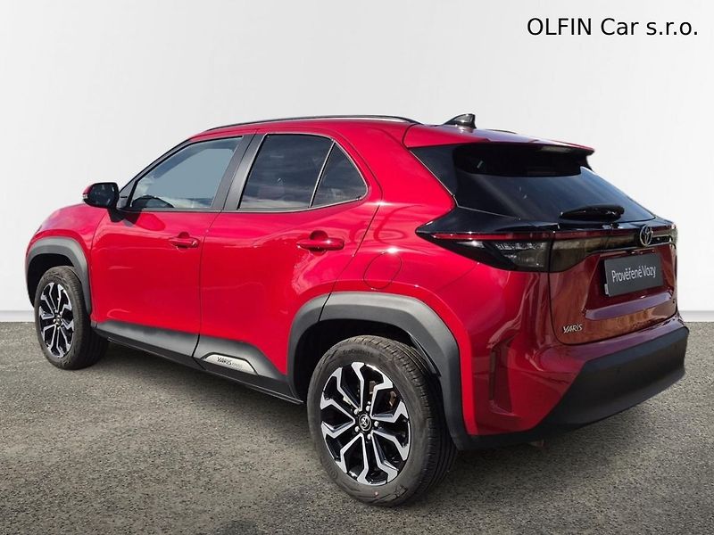Toyota Yaris Cross 1.5HEV FWD Style 96kW - fotka 4 z 27