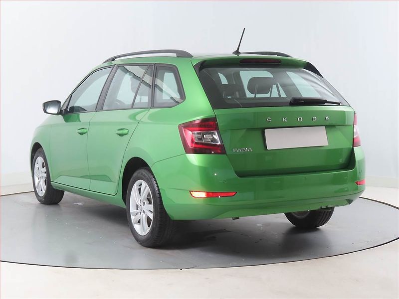 Škoda Fabia (2020) Style 1.0 TSI, Tempomat - fotka 4 z 14