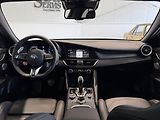 Alfa Romeo Giulia (2025) Quadrifoglio 2.9 V6 BiTurbo 52 - náhled 7