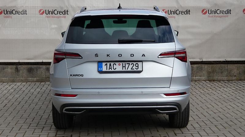 Škoda Karoq 1,5 TSI Sportline DSG - fotka 4 z 25