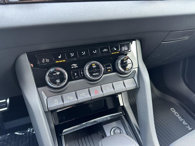 Škoda Karoq (2026) Sportline 4x4, nez. topení - fotka 10 z 13