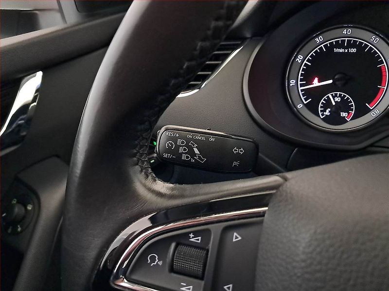 Škoda Octavia (2019) 1.5 TSI, Tempomat - fotka 16 z 16