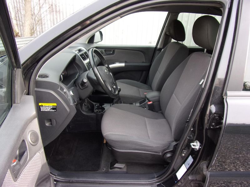 Kia Sportage 2.0 104kW LPG ACTIVE PĚKNÝ VŮZ - fotka 9 z 23