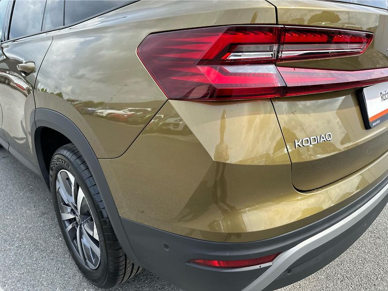 Škoda Kodiaq 2,0TDI / 142kW DSG 4X4 Exclusi - fotka 20 z 25