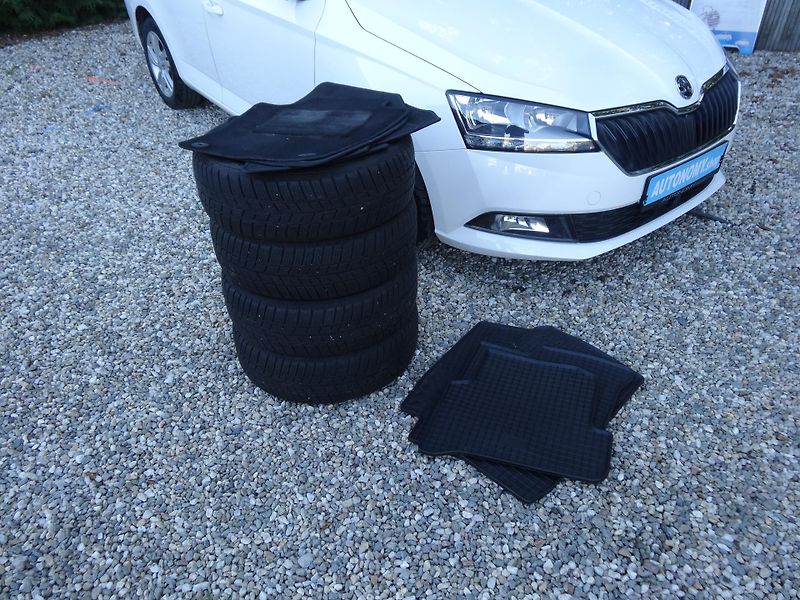 Škoda Fabia Kombi 1.0TSi Ambi. zimní pneu - fotka 3 z 15