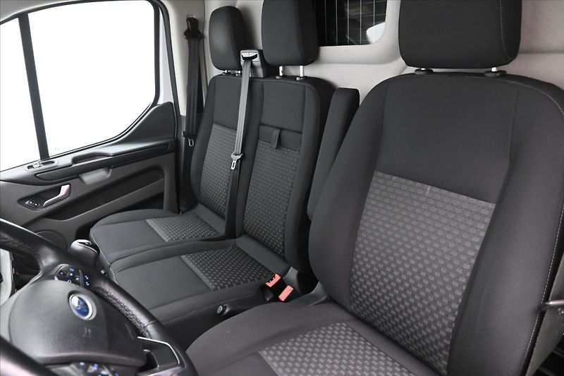 Ford Transit Custom 2,0 ECOBLUE 96KW L2H1 Záruka a - fotka 26 z 29