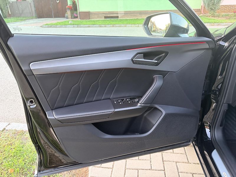 Cupra Formentor 1.5TSI 110KW DSG LED - fotka 11 z 54