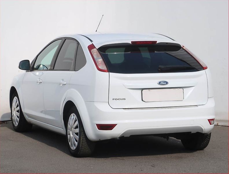 Ford Focus (2010) 1.6 16V, po STK, CZ doklady - fotka 4 z 16