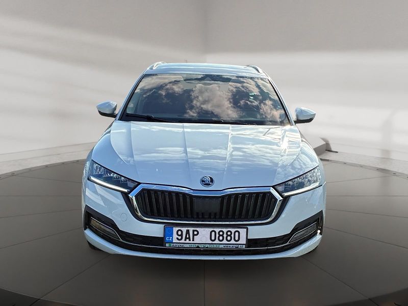 Škoda Octavia (2023) STYLE 1.5 e-TEC 110kW DSG CZ  - fotka 2 z 11