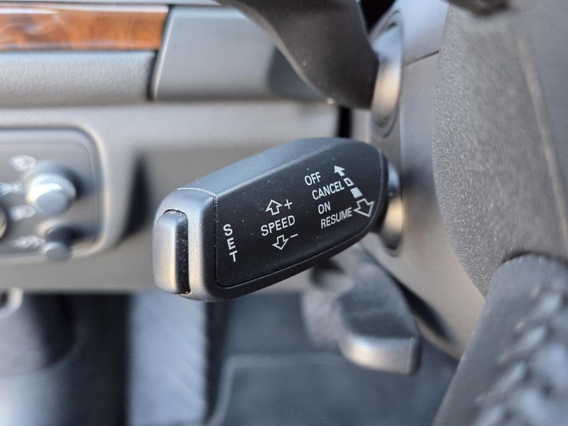 Audi A6 Avant 3,0TDi Quattro S-Line 2maj HUD - fotka 16 z 41