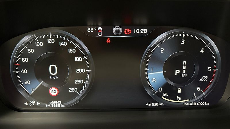 Volvo XC90 2.0 B5 AUT AWD Inscription - fotka 10 z 33