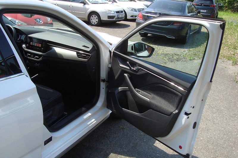 Škoda Kamiq (2020) Style 1.0 TSi,ČR,1Maj.S.Kniha - fotka 42 z 74