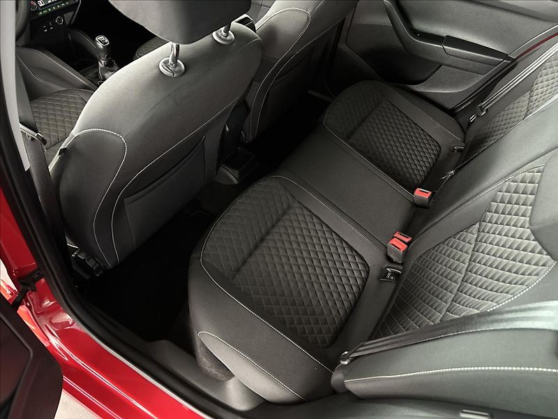 Škoda Fabia 1,0   MPI,DRIVE,SERVISKA,2.MAJ - fotka 23 z 28