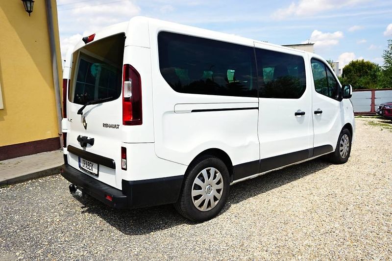 Renault Trafic (2018) PASSANGER 1,6 DCI 92 kW - fotka 3 z 31