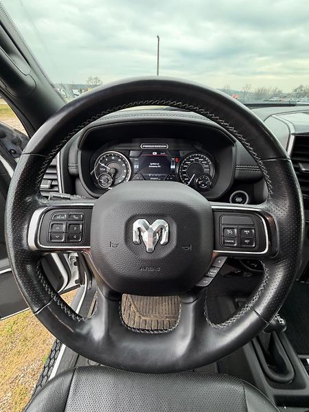 Dodge RAM (2020) 2500 6,4 L HEMI LIFTED - fotka 38 z 48