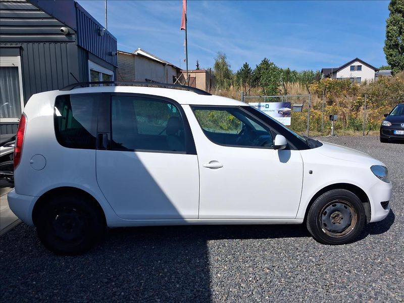 Škoda Roomster 1,2 - fotka 8 z 14