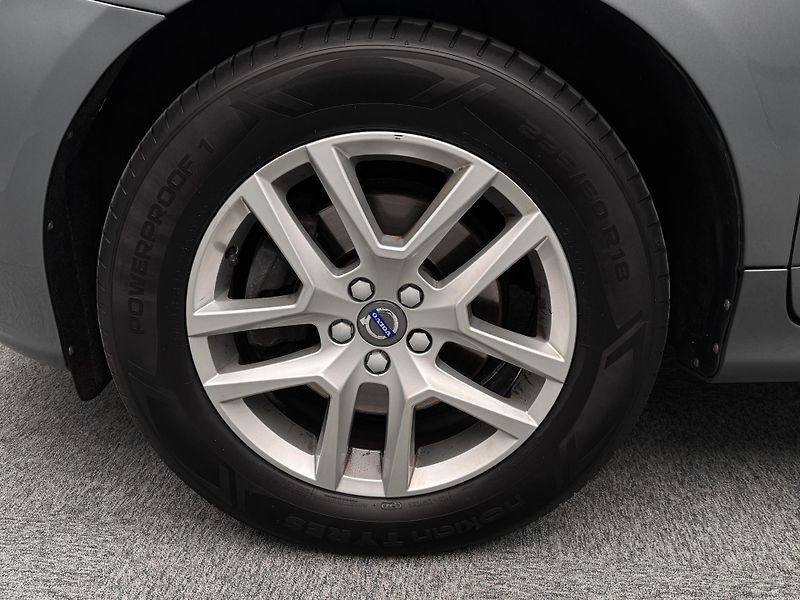 Volvo XC60 D4 AWD SUMMUM AUT - fotka 46 z 46