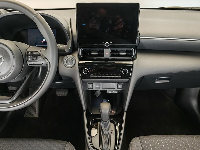 Toyota Yaris Cross 1.5 TNGA HEV Style 4x4 - fotka 12 z 32