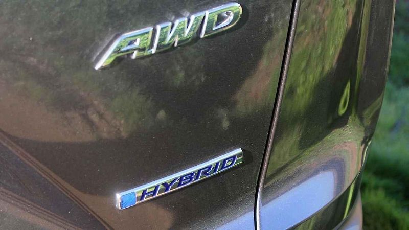 Honda bude hybridní CR-V nabízet jak ve verzi s předním pohonem, tak i AWD