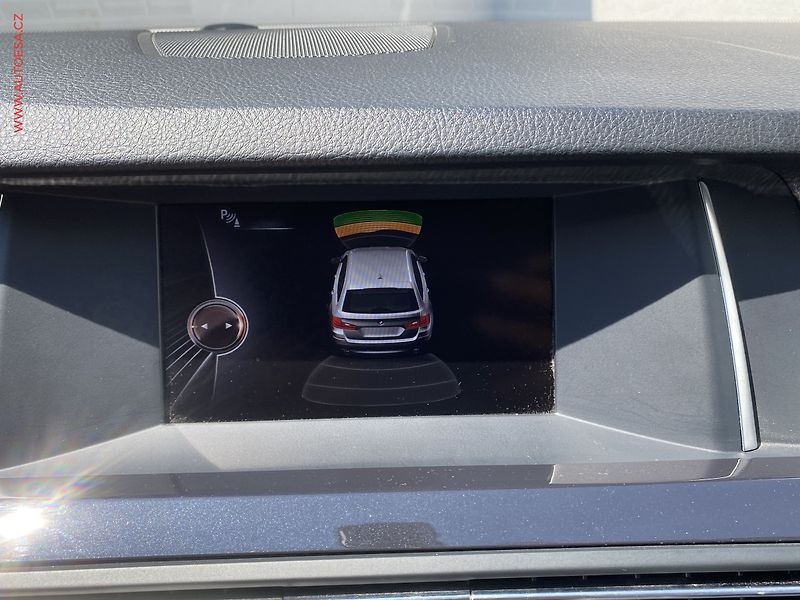 BMW Řada 5 (2016) 2.0 D, ČR, servis.kniha, LED - fotka 20 z 20