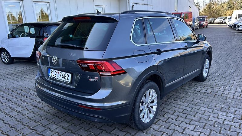 Volkswagen Tiguan 2.0TDI 4Motion DSG  - fotka 8 z 13