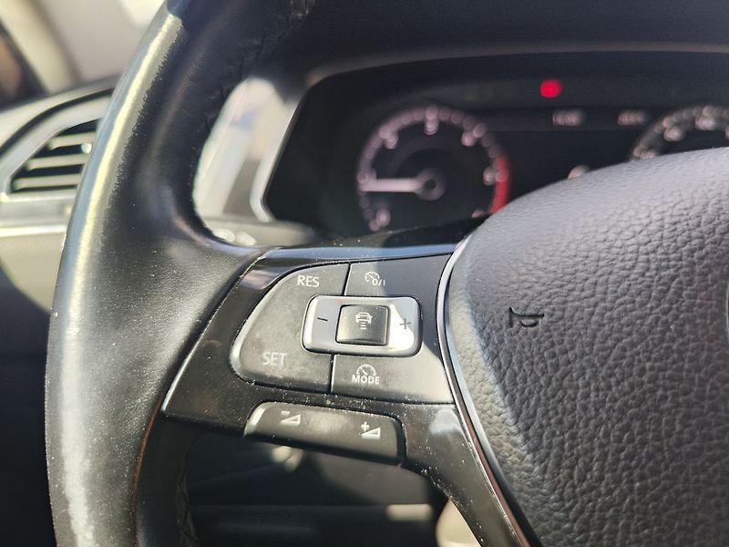 Volkswagen Tiguan Allspace 2.0 TDI/110kW Highline 4x4 - fotka 31 z 38