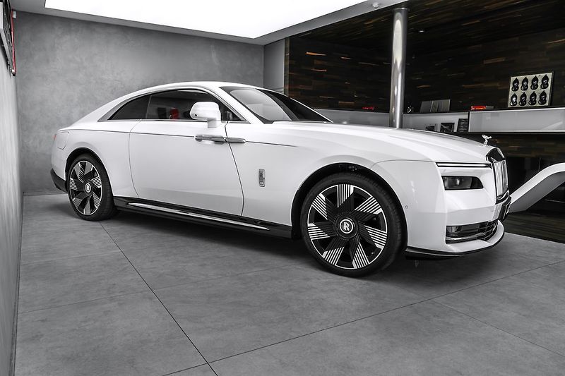 Rolls-Royce Spectre - fotka 4 z 28