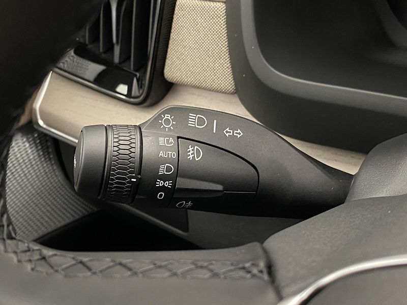 Volvo XC90 (2026) B5 AWD AUT BRIGHT PLUS 7míst - fotka 31 z 66