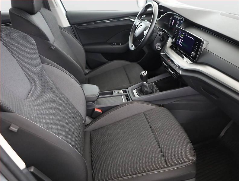 Škoda Octavia (2023) Ambition 2.0 TDI, ČR,1.maj - fotka 7 z 17
