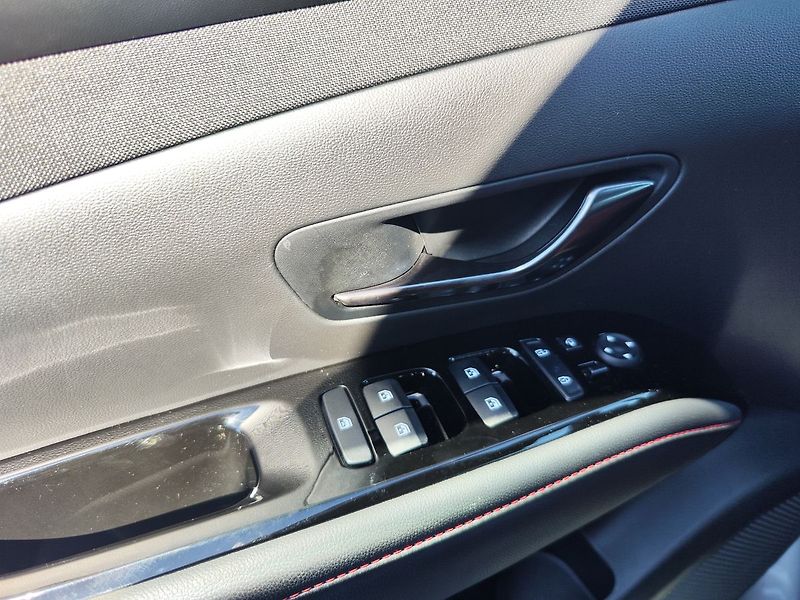 Hyundai Tucson 1.6 T-GDi/110kW N-Line - fotka 34 z 36