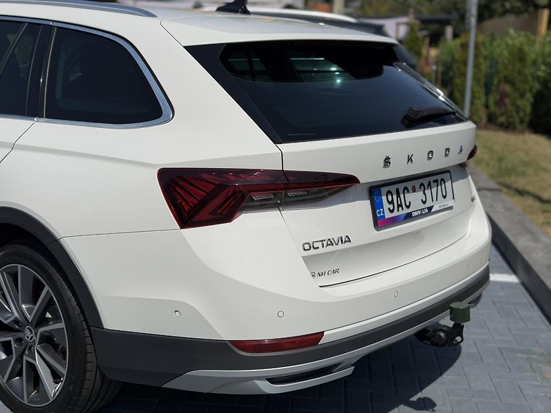 Škoda Octavia (2022) Scout 2.0 TDi/DSG/DPH/4x4 - fotka 10 z 25