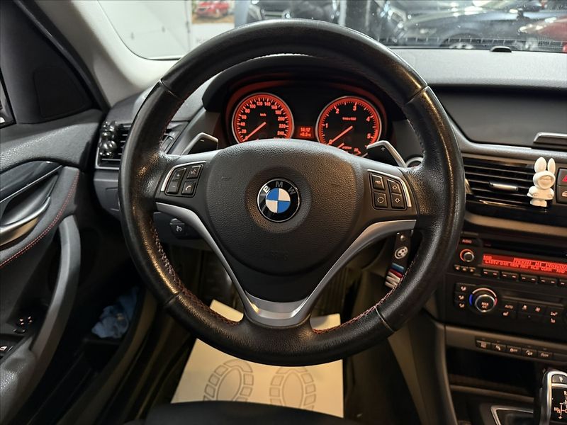 BMW X1 2,0   20D XDRIVE AUTOMAT TOP - fotka 17 z 25