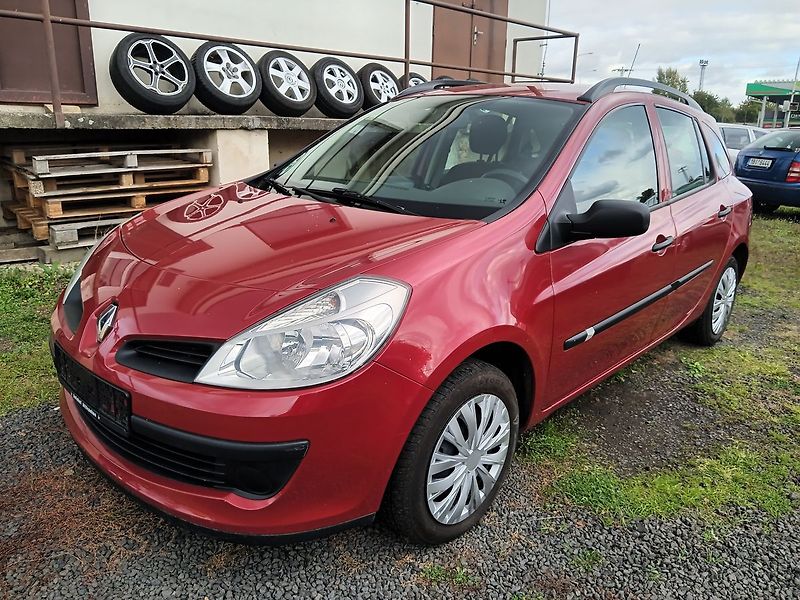 Renault Clio 1.2 i Grandtour Authentique - fotka 1 z 23