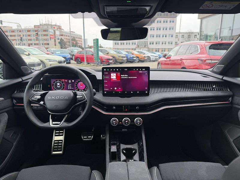 Škoda Superb Sportline 2.0TSI 195kw DSG 4x4 - fotka 5 z 26
