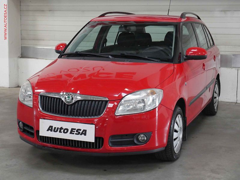 Škoda Fabia (2009) 1.4 i, 2.maj,ČR, TZ - fotka 3 z 15