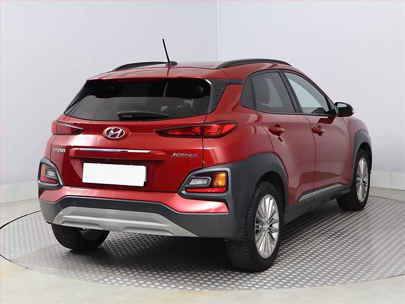 Hyundai Kona (2018) 1.0 T-GDI, Kůže, Tempomat - fotka 5 z 19