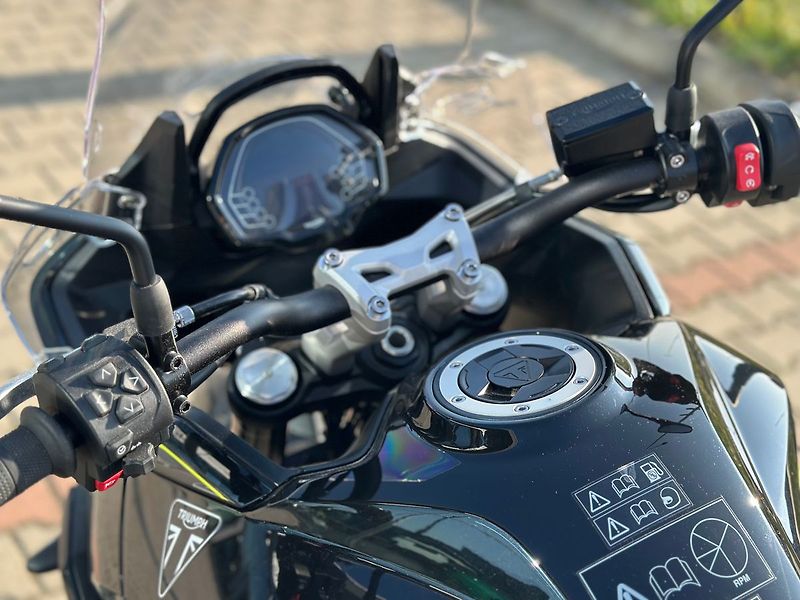 Triumph (2026) Tiger Sport 800 - fotka 4 z 12